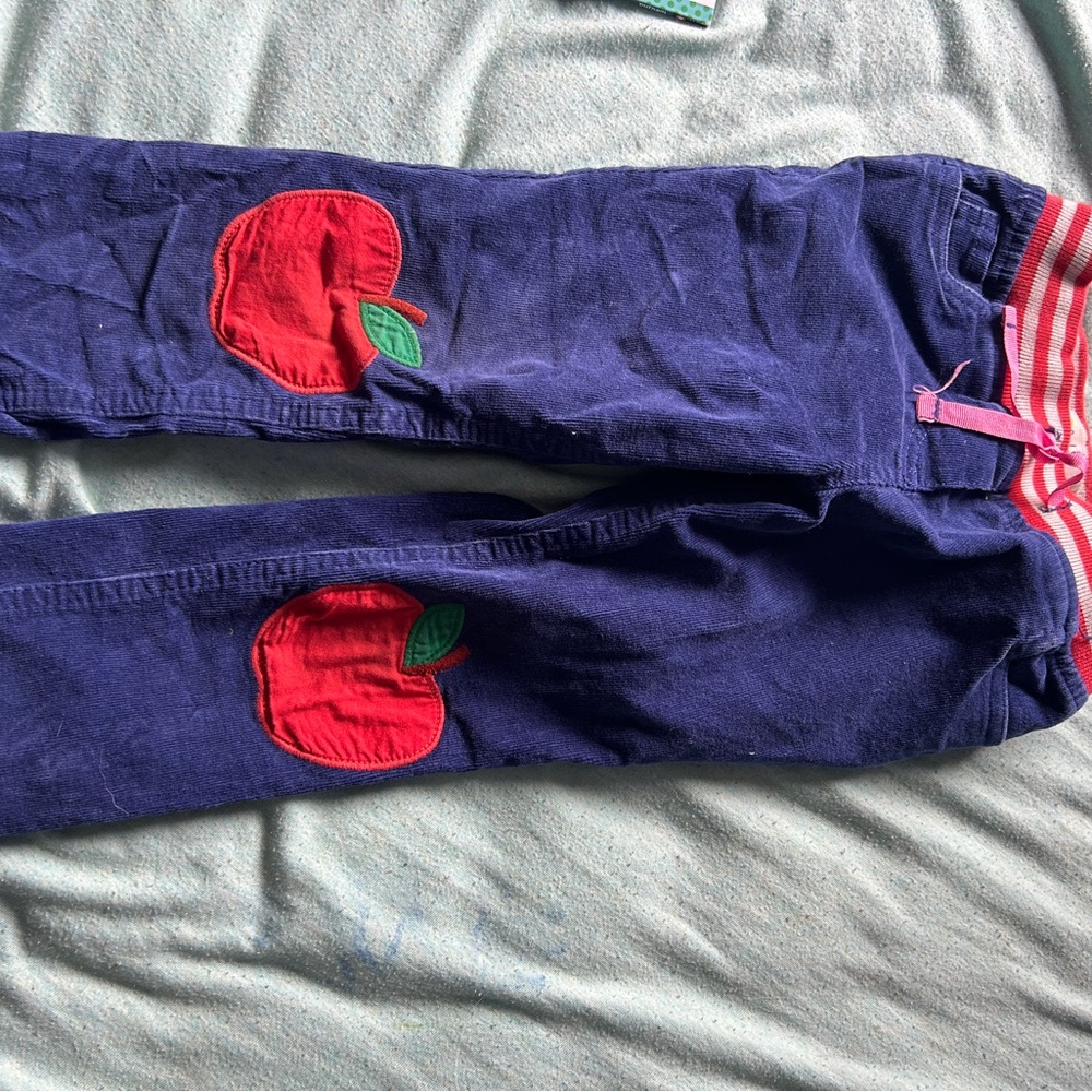 Boden Kids Leggings with Red Apple Design